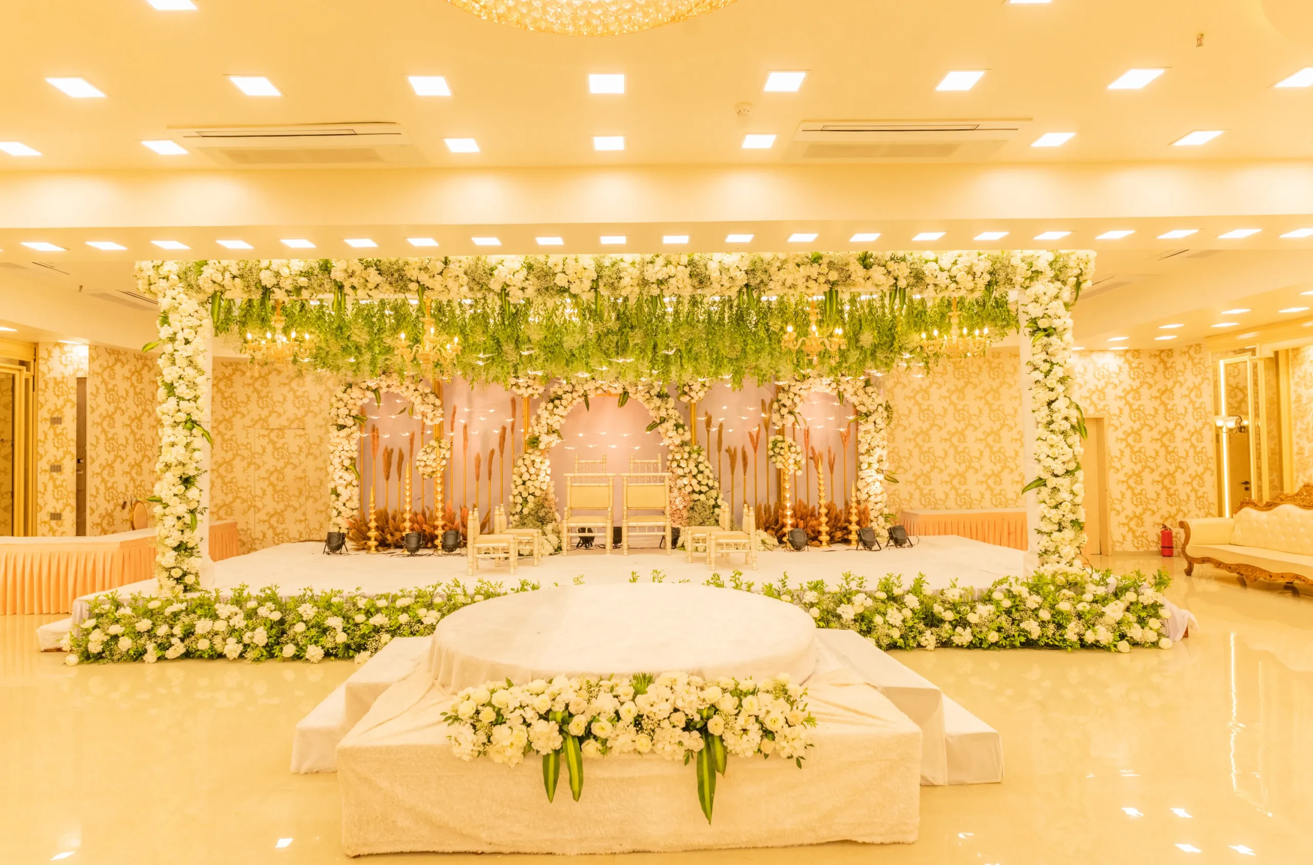 Book Banquet Hall in Airoli - Maharaja Banquet Grand Hall Interior